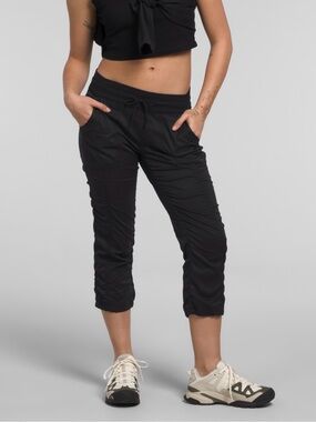 NEW The North Face Aphrodite 2.0 Black Athletic Pant - Women's XS (0-2)